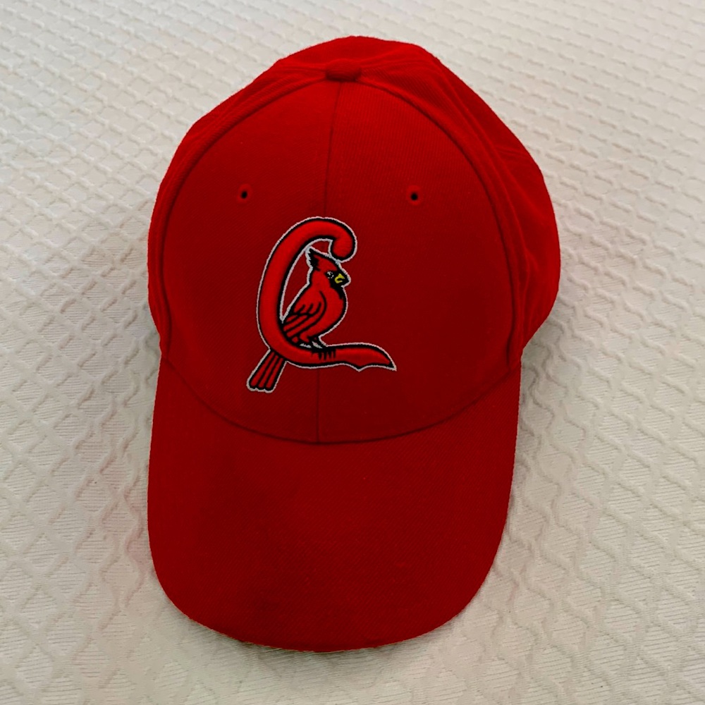 St Louis Cardinals fitted ball cap.